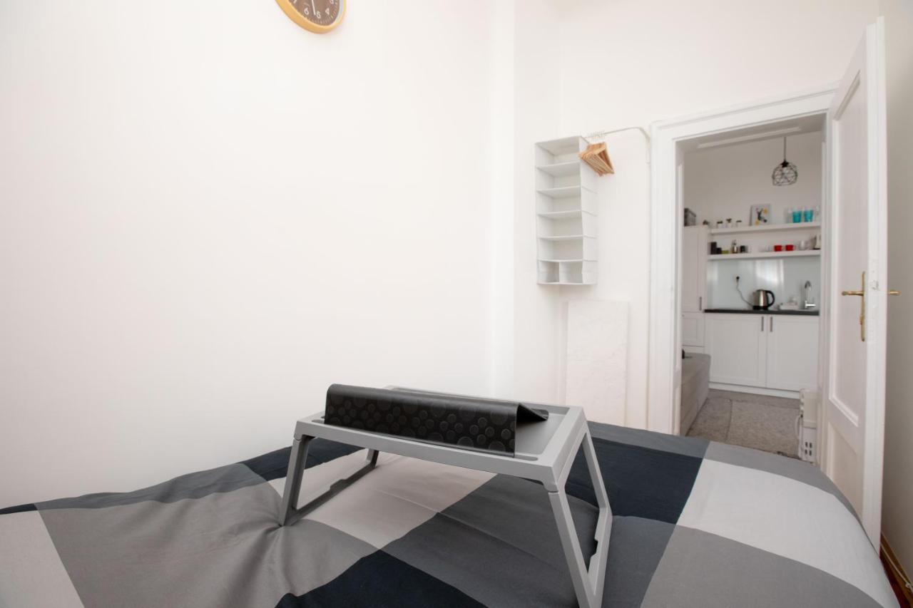 You Will Love It, In Vracar Belgrado Esterno foto