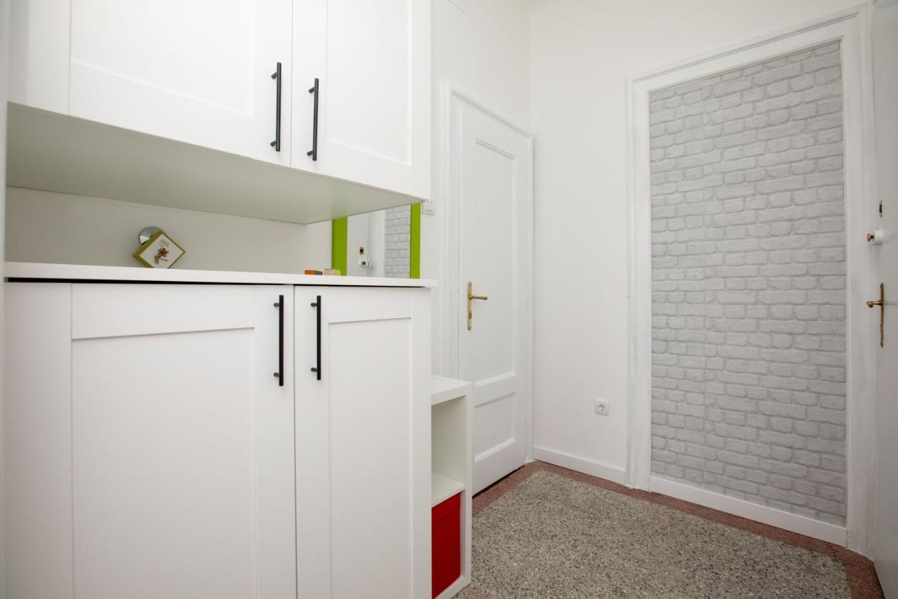 You Will Love It, In Vracar Belgrado Esterno foto